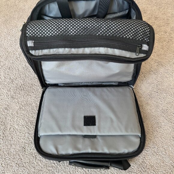 Aurora New Generation FLIGHT BAG/Carryon Luggage - Picture 2 of 9